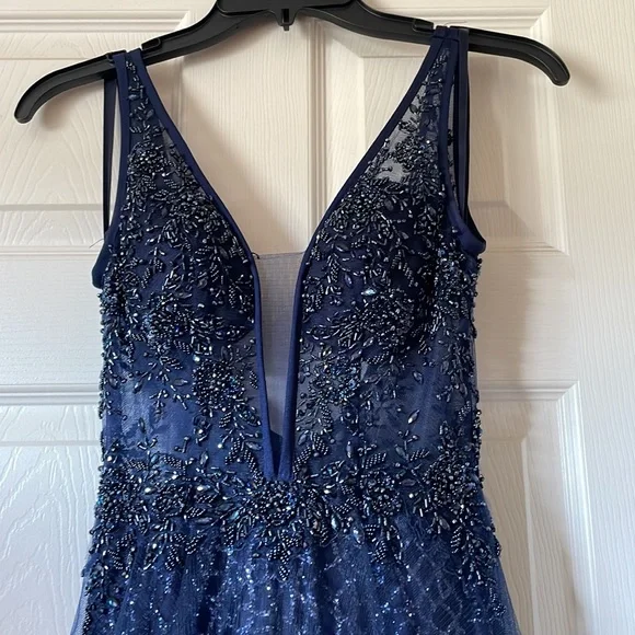 GORGEOUS navy pageant/prom dress. - Picture 2 of 5